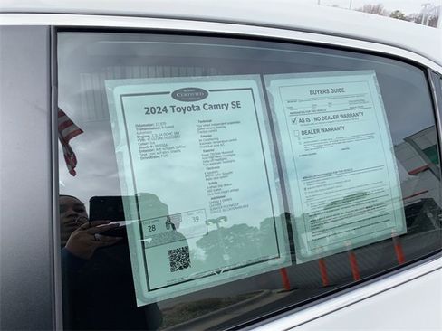 Used 2024 Toyota Camry SE image 36