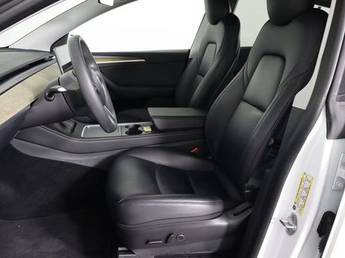 Used 2023 Tesla Model Y Long Range AWD/4WD image 11