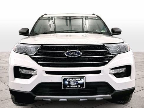 Used 2021 Ford Explorer XLT w/ Equipment Group 202A AWD/4WD image 3