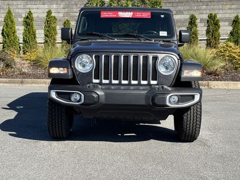 Used 2021 Jeep Wrangler Unlimited Sahara image 3