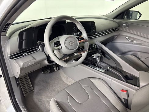 New 2026 Hyundai Elantra Sport FWD image 17