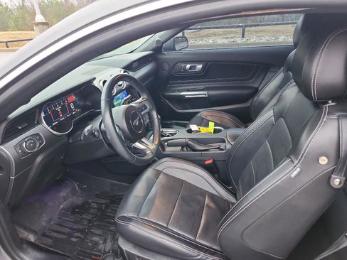 Used 2021 Ford Mustang Premium w/ Equipment Group 201A image 8