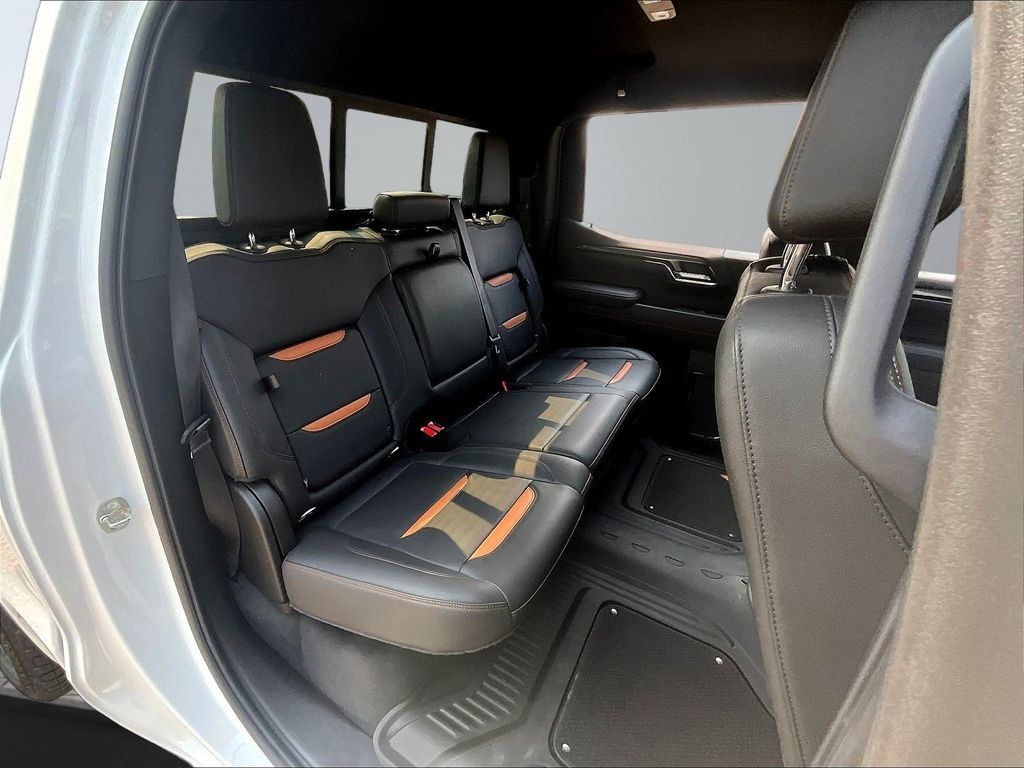 Used 2022 GMC Sierra 1500 AT4 w/ AT4 Premium Package AWD/4WD image 28
