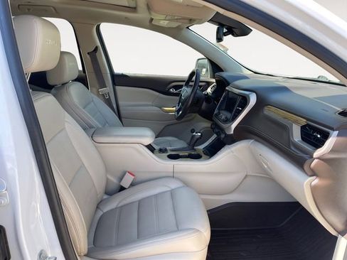 Used 2019 GMC Acadia Denali w/ Technology Package FWD image 15