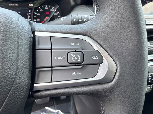 New 2026 Jeep Compass Latitude image 28