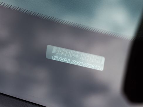 Used 2012 Ford Mustang Shelby GT500 w/ Electronics Pkg image 39