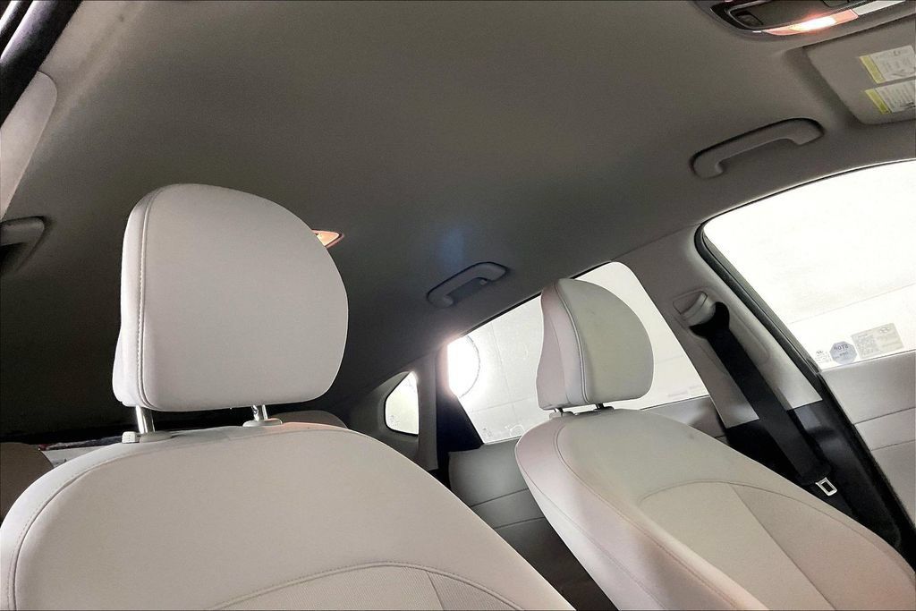 Used 2024 Hyundai Kona SEL FWD image 29