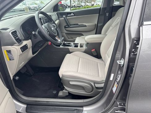 Used 2018 Kia Sportage LX AWD/4WD image 11