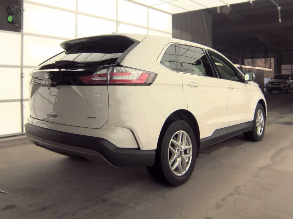 Used 2023 Ford Edge SEL w/ Convenience Package AWD/4WD image 5