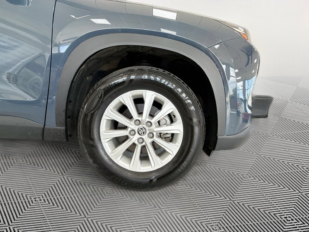 Used 2024 Toyota Grand Highlander AWD image 34