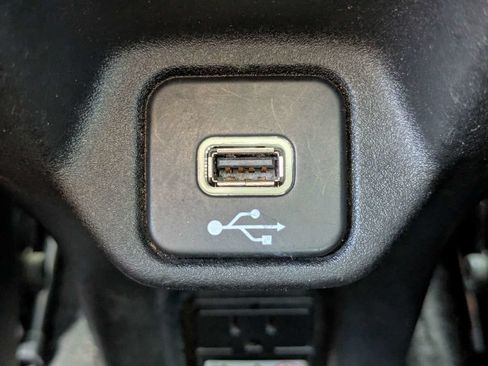 Used 2020 Jeep Renegade Altitude FWD image 14