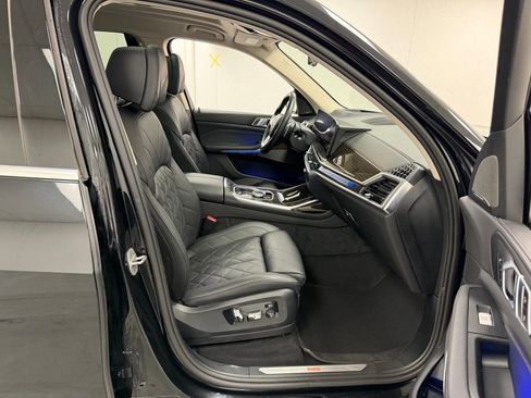 Used 2024 BMW X7 xDrive40i image 12