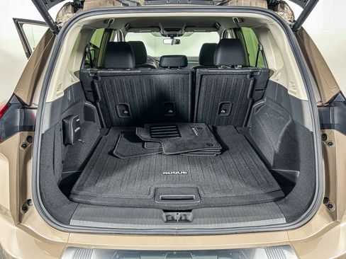 Certified 2025 Nissan Rogue SV image 25