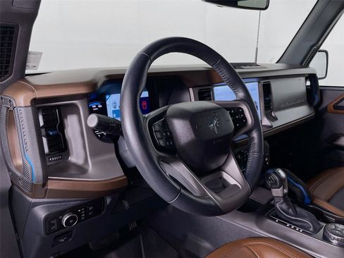 Used 2023 Ford Bronco Outer Banks image 13