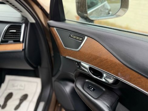 Used 2016 Volvo XC90 T6 Inscription w/ Vision Package image 28