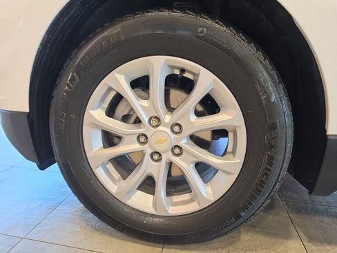 Used 2021 Chevrolet Equinox LT FWD image 14
