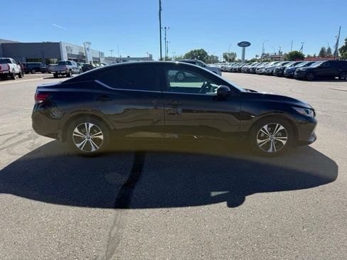 Used 2020 Nissan Sentra SV FWD image 11