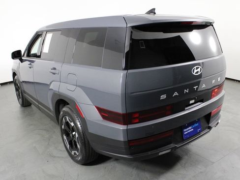 Used 2025 Hyundai Santa Fe SE image 4