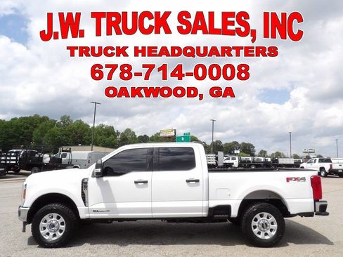 Used 2024 Ford F250 XLT w/ FX4 Off-Road Package AWD/4WD image 2
