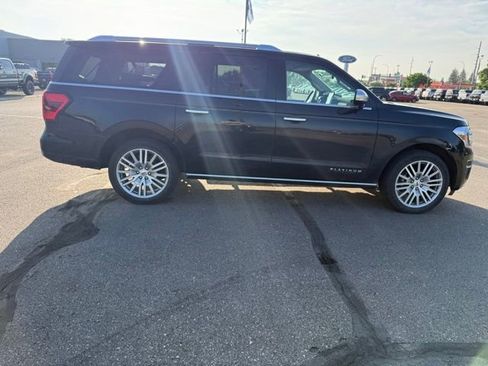 Used 2023 Ford Expedition Max Platinum AWD/4WD image 11