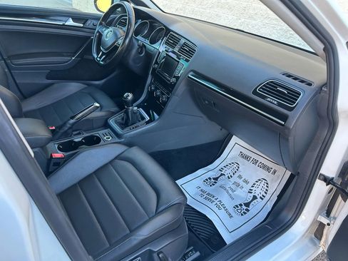 Used 2015 Volkswagen Golf TDI SEL w/ Lighting Package (SEL) image 14