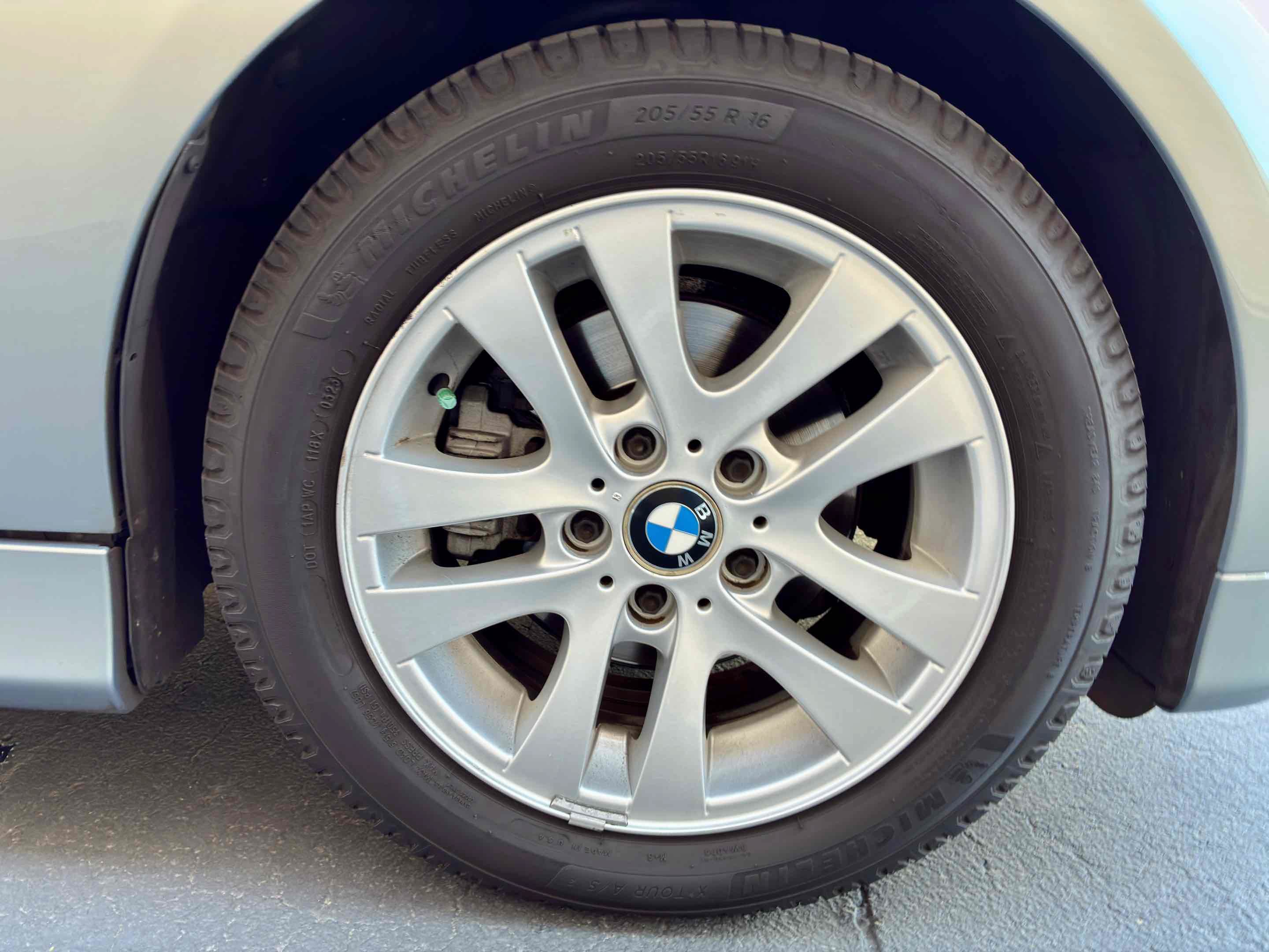 Used 2007 BMW 328i Wagon RWD image 13