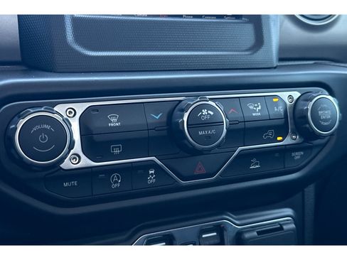 Used 2022 Jeep Gladiator Sport AWD/4WD image 27