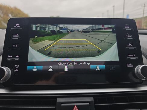 Used 2021 Honda Accord Touring image 29