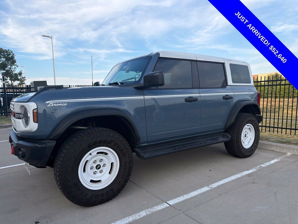 Used 2025 Ford Bronco Heritage Edition AWD/4WD image 1