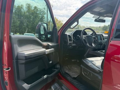 Used 2019 Ford F250 Lariat w/ Lariat Value Package AWD/4WD image 11