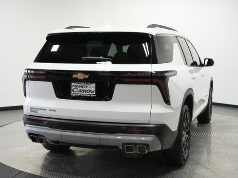 Used 2025 Chevrolet Traverse LT w/ Sun and Wheel Package AWD/4WD image 7