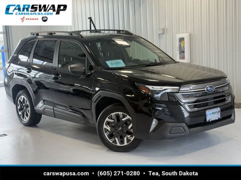 Used 2025 Subaru Forester Premium AWD/4WD image 1