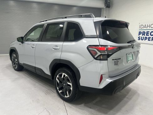 Certified 2025 Subaru Forester Premium AWD/4WD image 6