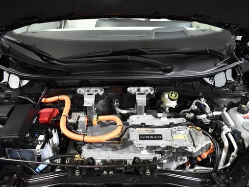 Certified 2023 Nissan Ariya AWD image 37