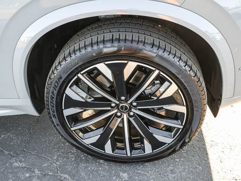 New 2026 Volvo XC90 T8 Plus w/ Protection Package AWD/4WD image 14