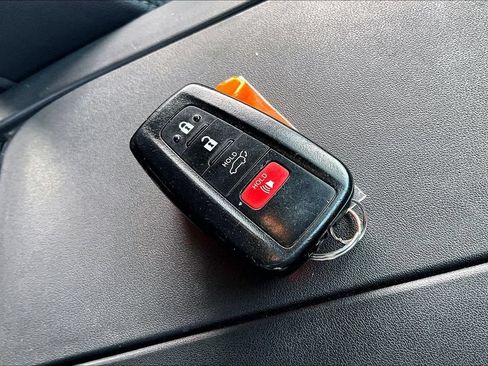 Used 2020 Toyota Highlander Platinum AWD/4WD image 11
