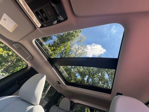 New 2025 Mitsubishi Outlander AWD image 37