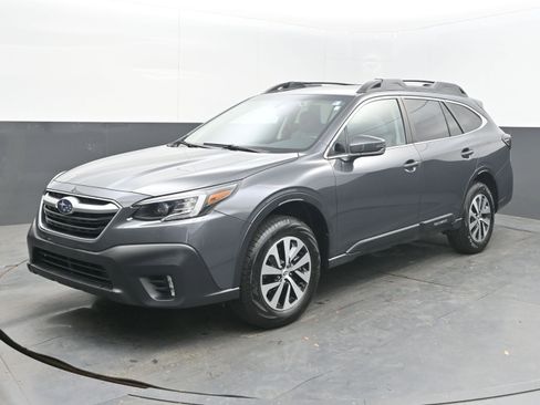 Used 2021 Subaru Outback Premium AWD/4WD image 4