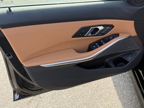 Used 2025 BMW 330i Sedan w/ Premium Package image 19