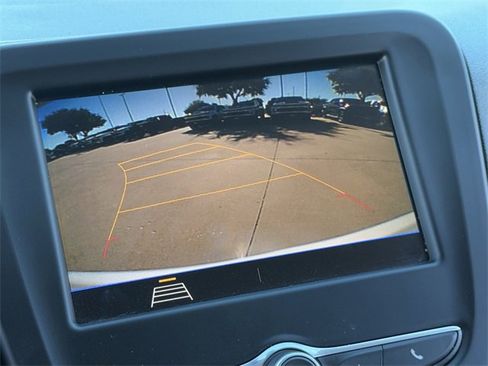 Used 2020 Chevrolet Equinox LT image 18