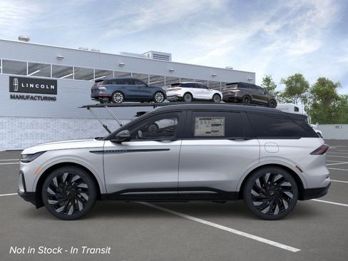 New 2026 Lincoln Nautilus Reserve AWD/4WD image 3