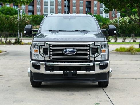 Used 2022 Ford F350 Lariat w/ Lariat Value Package AWD/4WD image 4