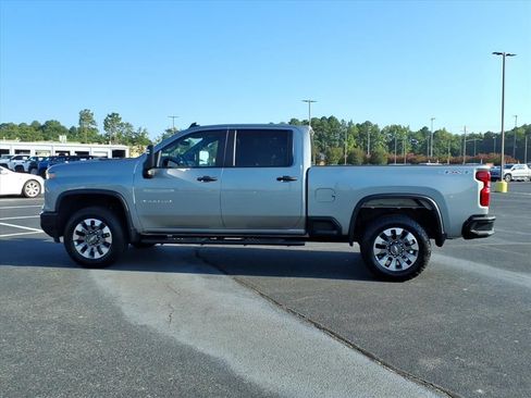 Used 2025 Chevrolet Silverado 2500 Custom w/ Custom Convenience Package AWD/4WD image 16