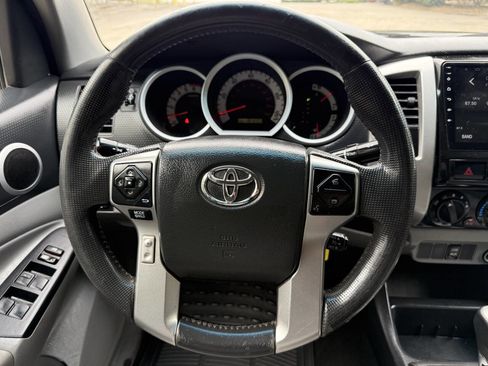 Used 2015 Toyota Tacoma PreRunner w/ SR5 Package RWD image 13