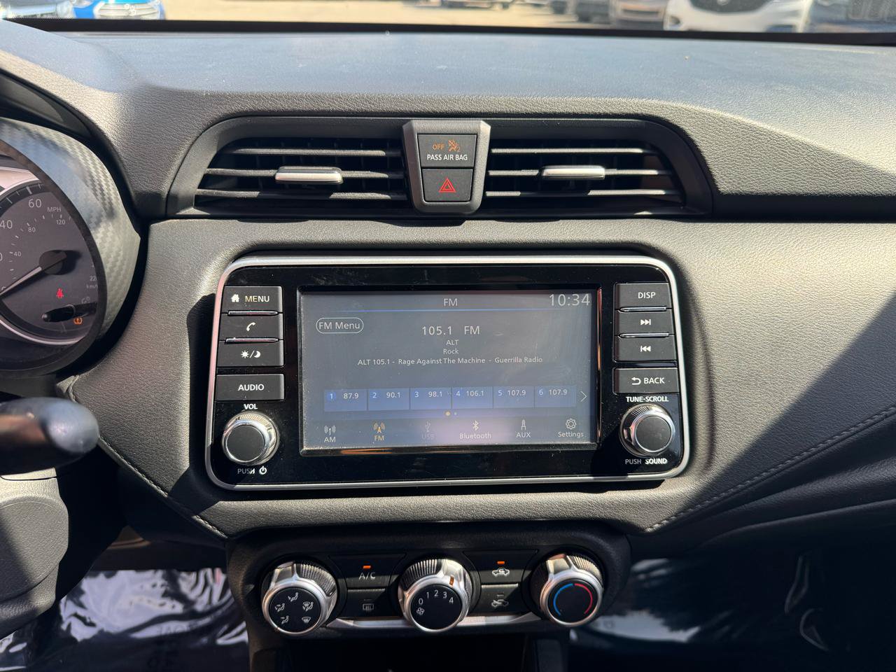 Used 2020 Nissan Versa S FWD image 30