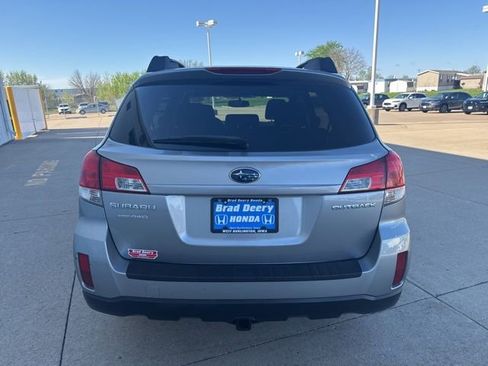 Used 2011 Subaru Outback 2.5i Premium w/ All-Weather Pkg AWD/4WD image 6