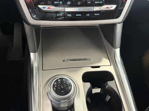 Used 2023 Ford Explorer XLT w/ Equipment Group 202A AWD/4WD image 15