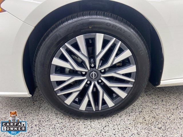 Used 2025 Nissan Altima 2.5 SV FWD image 10