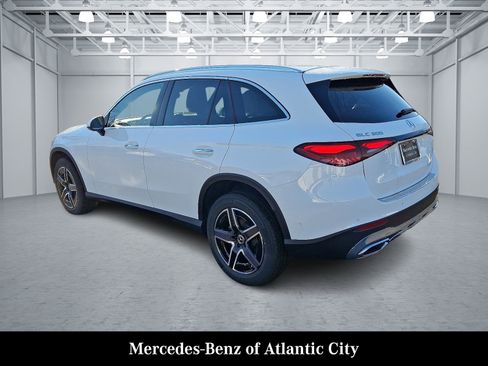 New 2026 Mercedes-Benz GLC 300 4MATIC image 3