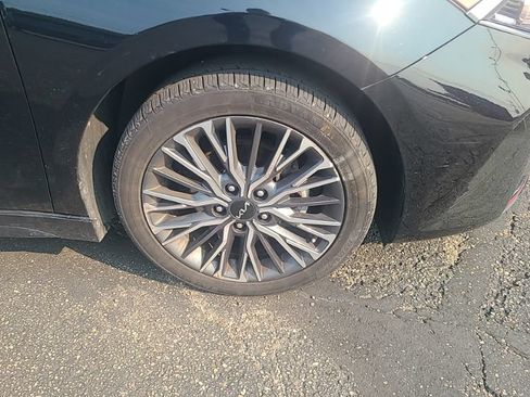 Used 2023 Kia Forte GT-Line w/ GT-Line Technology Package FWD image 7